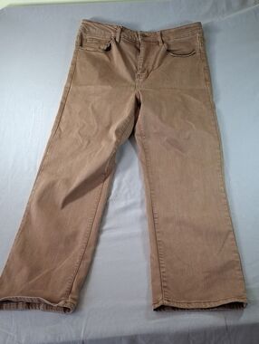 Well Worn Women's Straight Leg Jeans in Brown